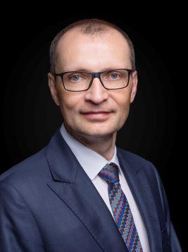 rektor prof. Roman Cieślak