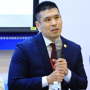 Ying-Han Wu