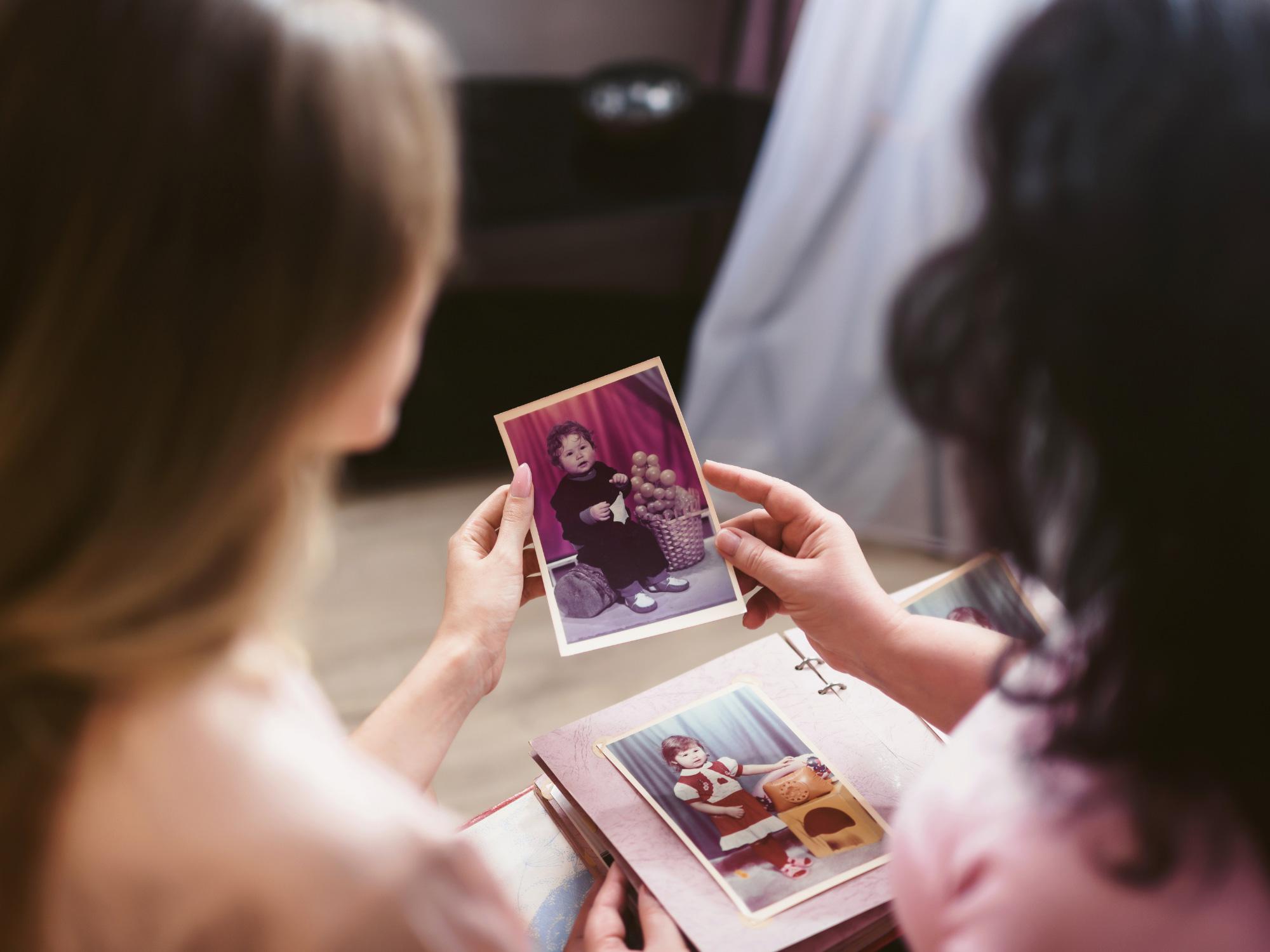 Changing the past in your imagination: Working with memories reduces the fear of failure