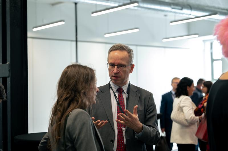 Experts discuss the future of higher education in Europe during a meeting at USWPS