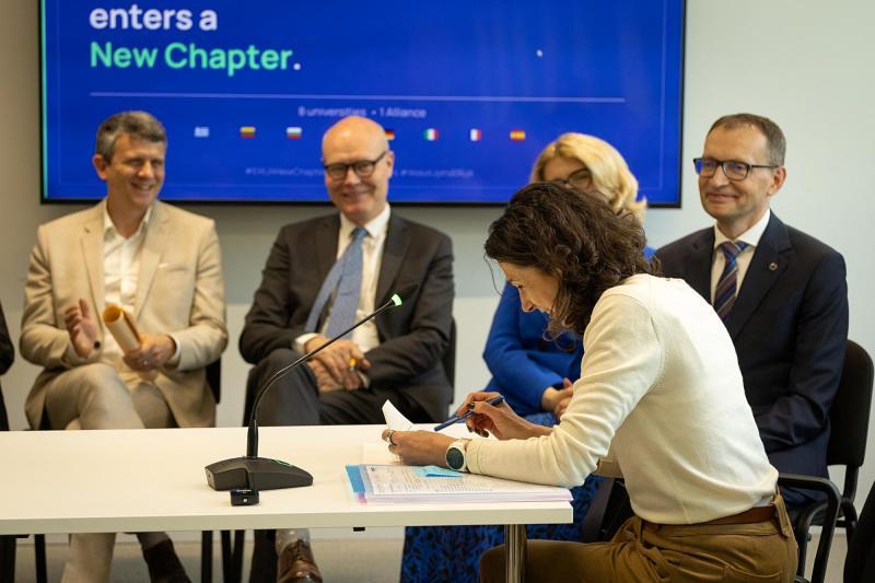 Notary public reads out the signed ERUA document confirming ERUA's legal entity status