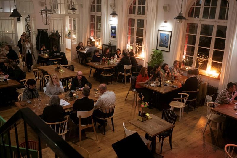 Experts from the Green Mundus partner universities having dinner after a busy day