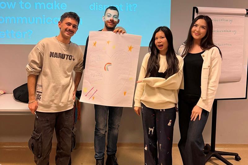 Student presentation during Skills for the Future seminar at USWPS in Poznań