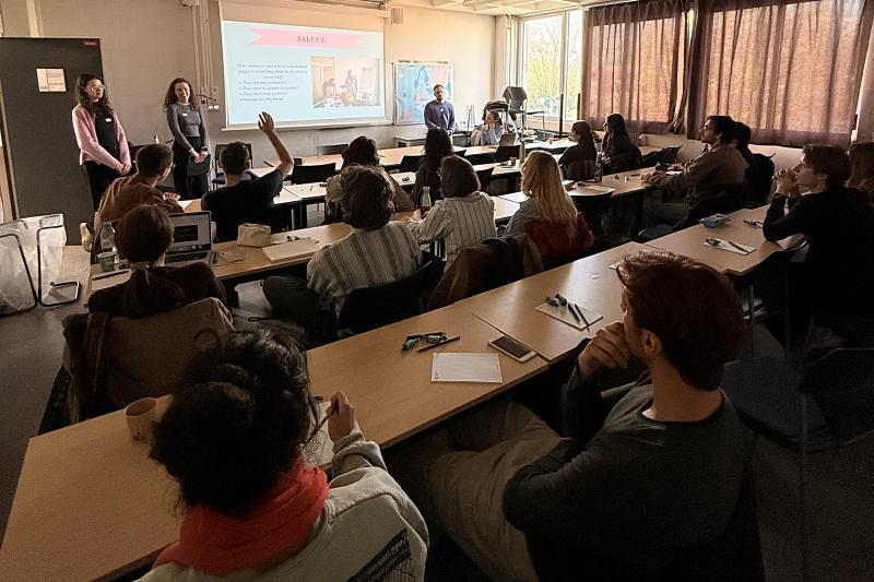 Workshop during ERUA traveling seminar to University Paris 8