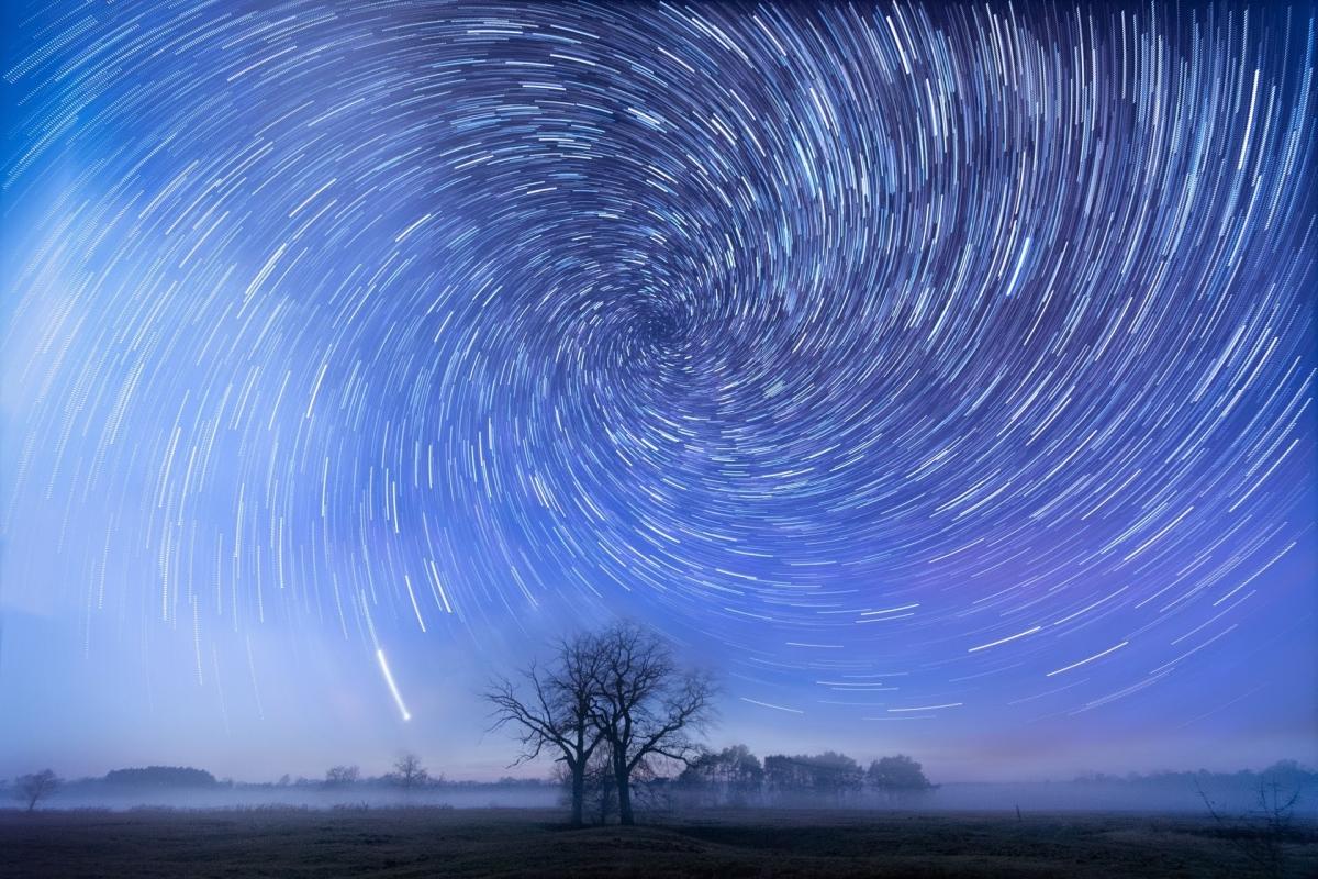 Photograph showing a starry night sky.