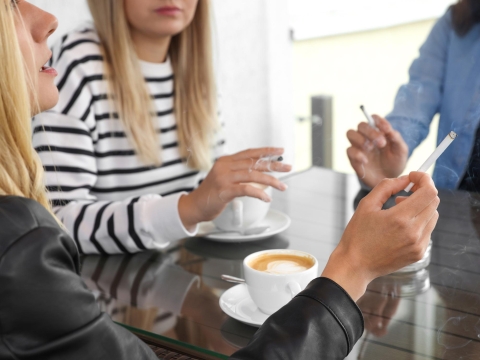 Mimicry connects smokers and makes quitting difficult